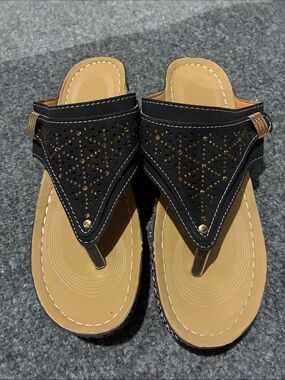 👠 Black Women's Beaded Thong Sandals
